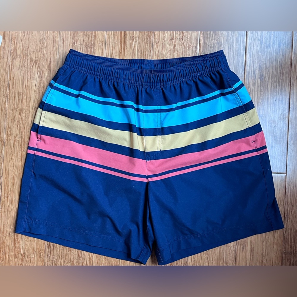Chubbies Swim Trunks Men's Size S Navy Stripe. 1438